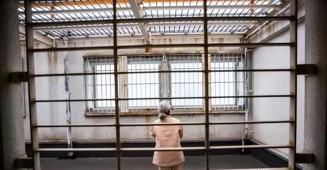 PG电子日本白叟抢着进牢狱养老偷车只为住牢房背后使人震动(图8)